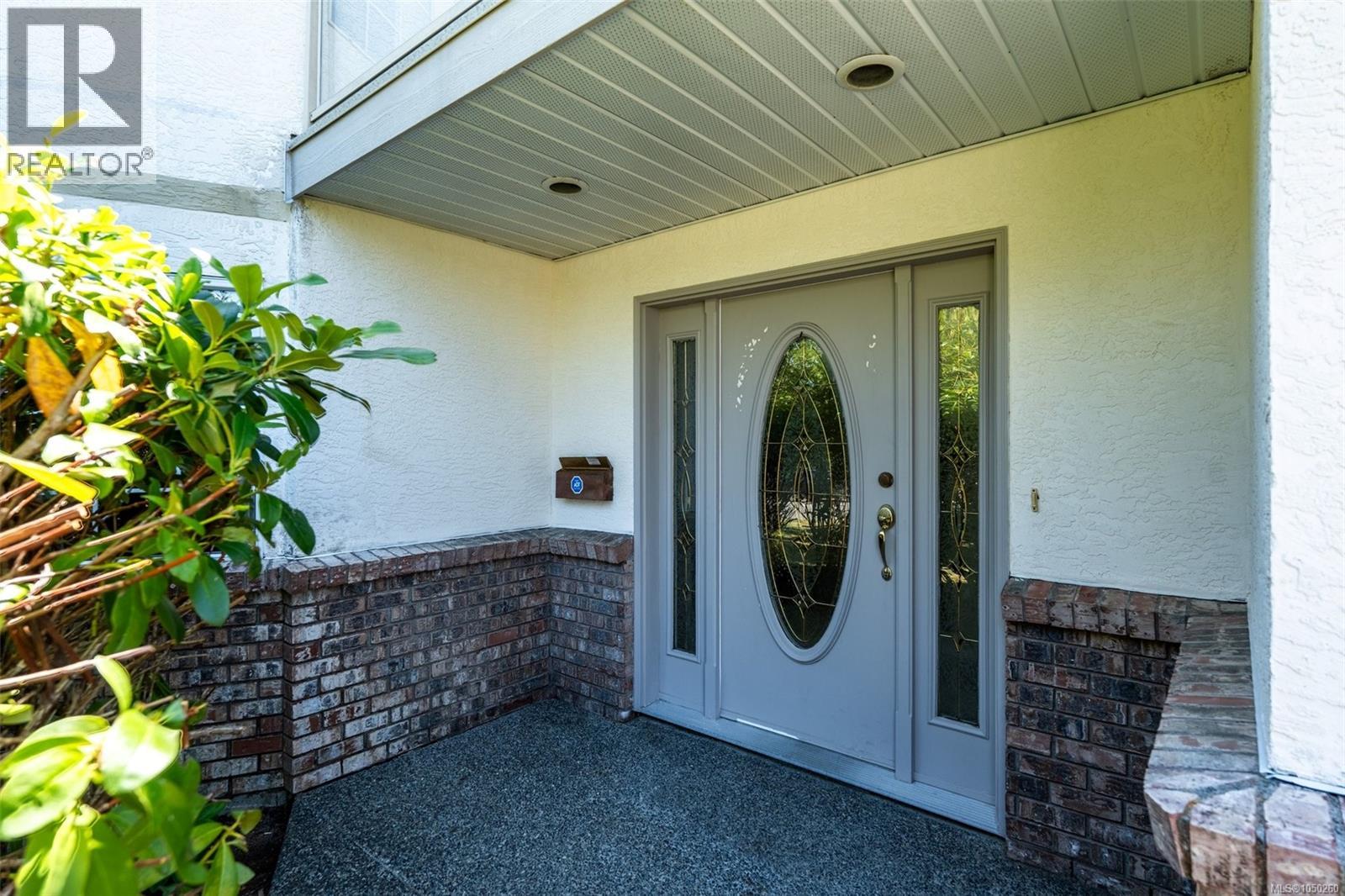 1847 El Sereno Dr