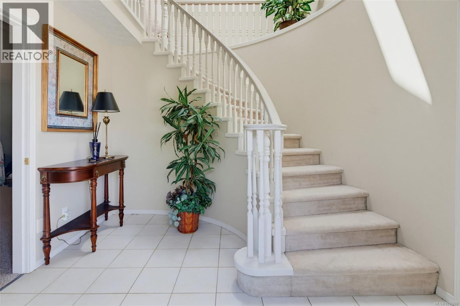 1847 El Sereno Dr