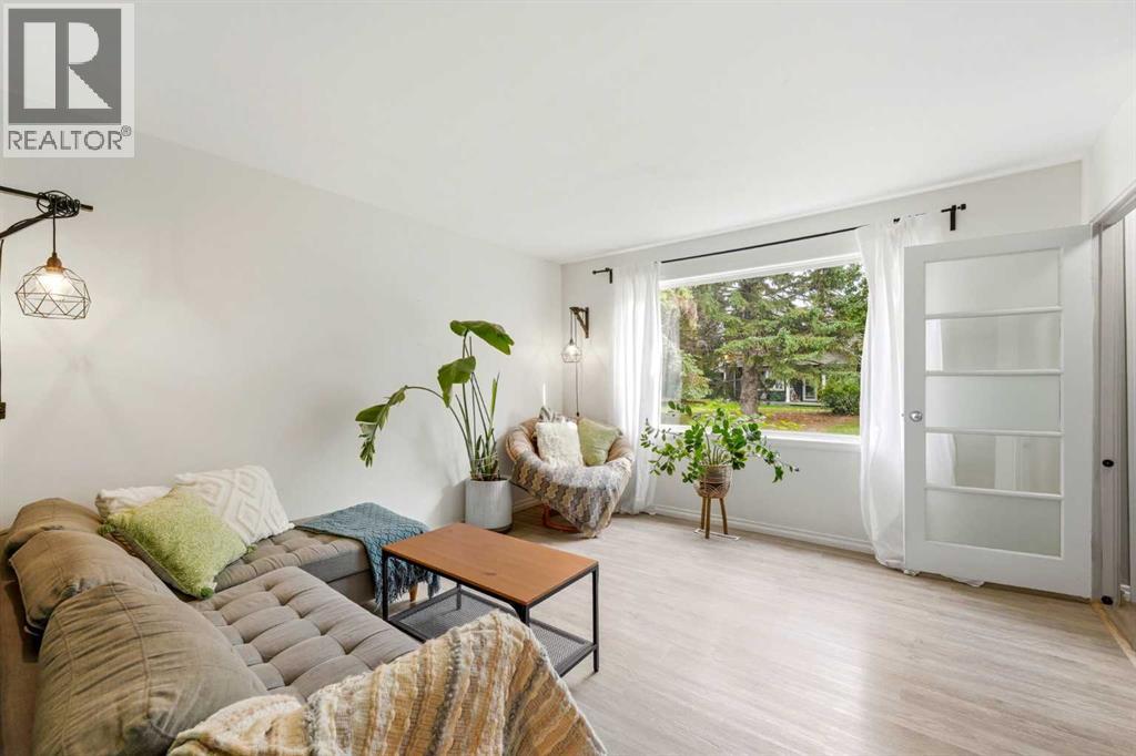 442 Regal Park NE