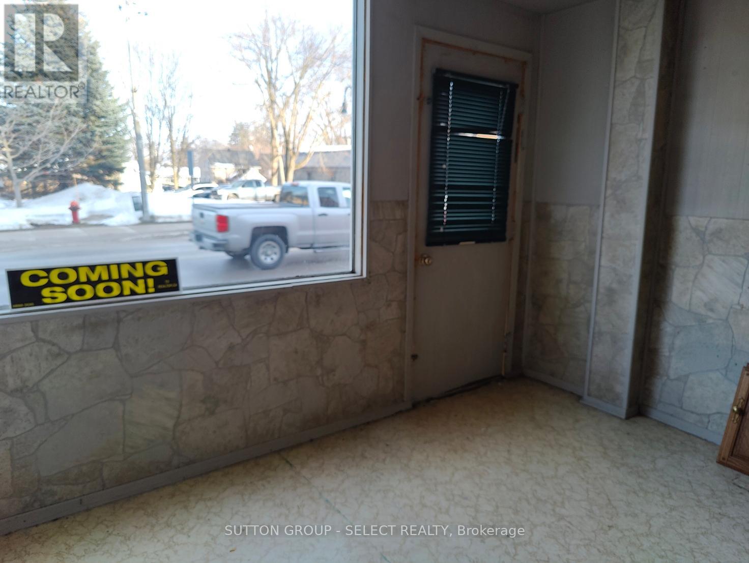 14 CLINTON STREET S