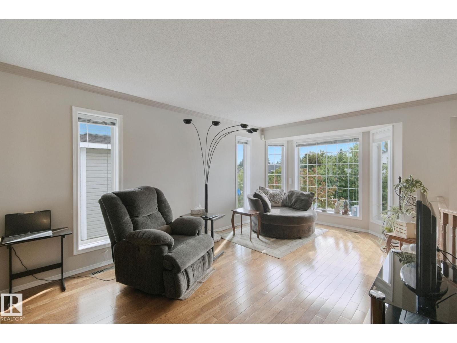 29 HIGHLAND CR