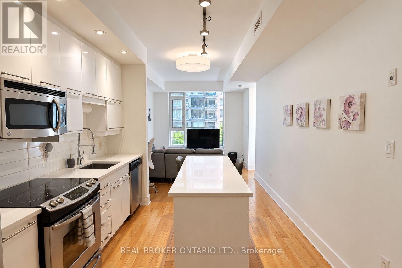 302 - 101 RICHMOND ROAD