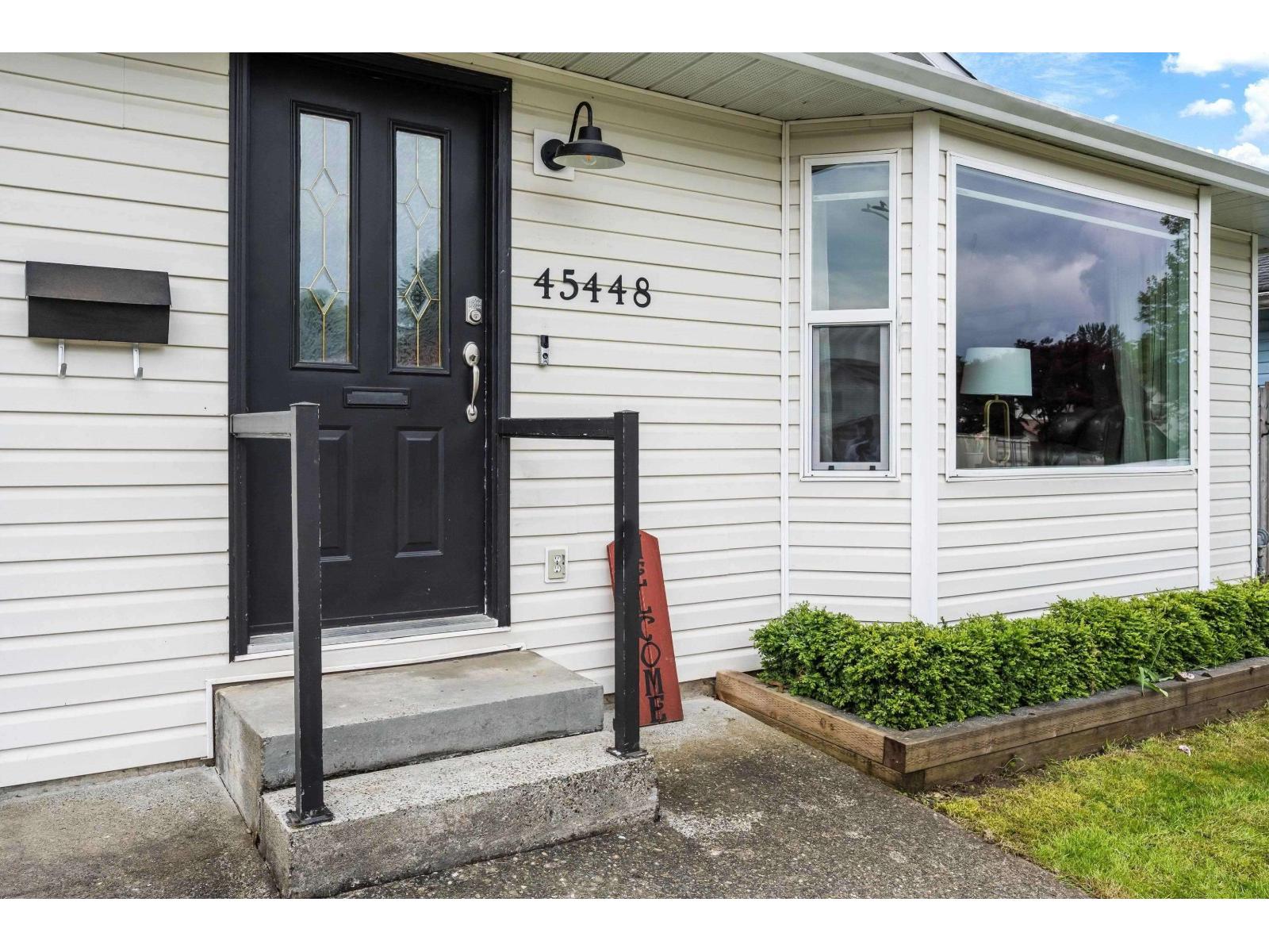 45448 MEADOWBROOK DRIVE, Chilliwack Proper South