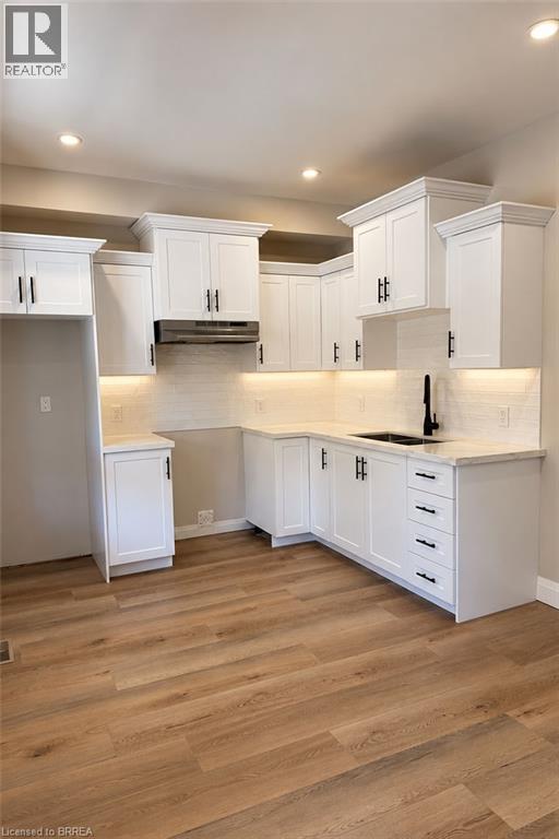 160 CATHARINE Avenue Unit# 1