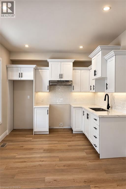 160 CATHARINE Avenue Unit# 1
