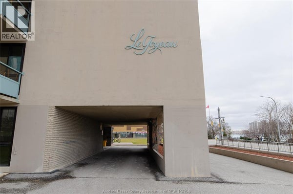 312 - 111 Riverside Dr E, Windsor, ON 5