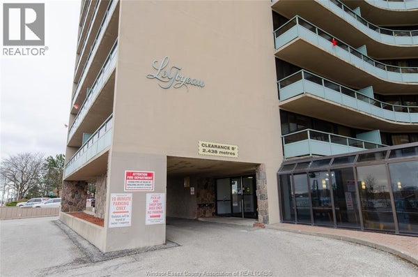 312 - 111 Riverside Dr E, Windsor, ON 3