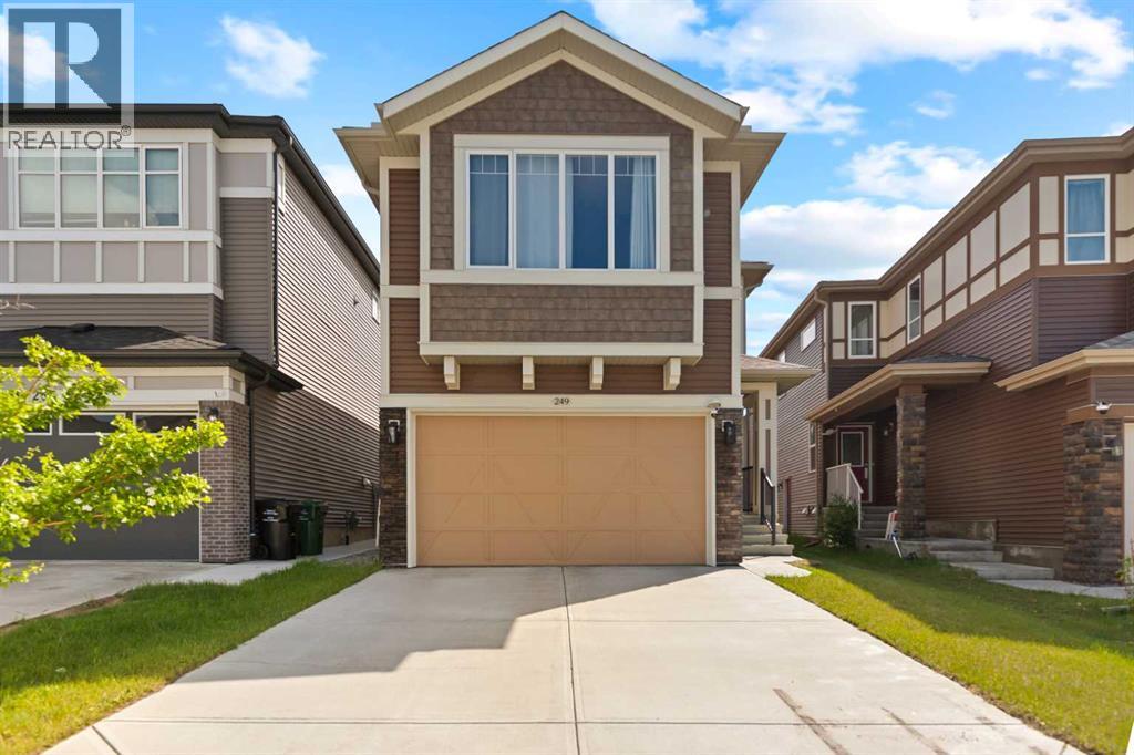 249 Lucas Crescent NW
