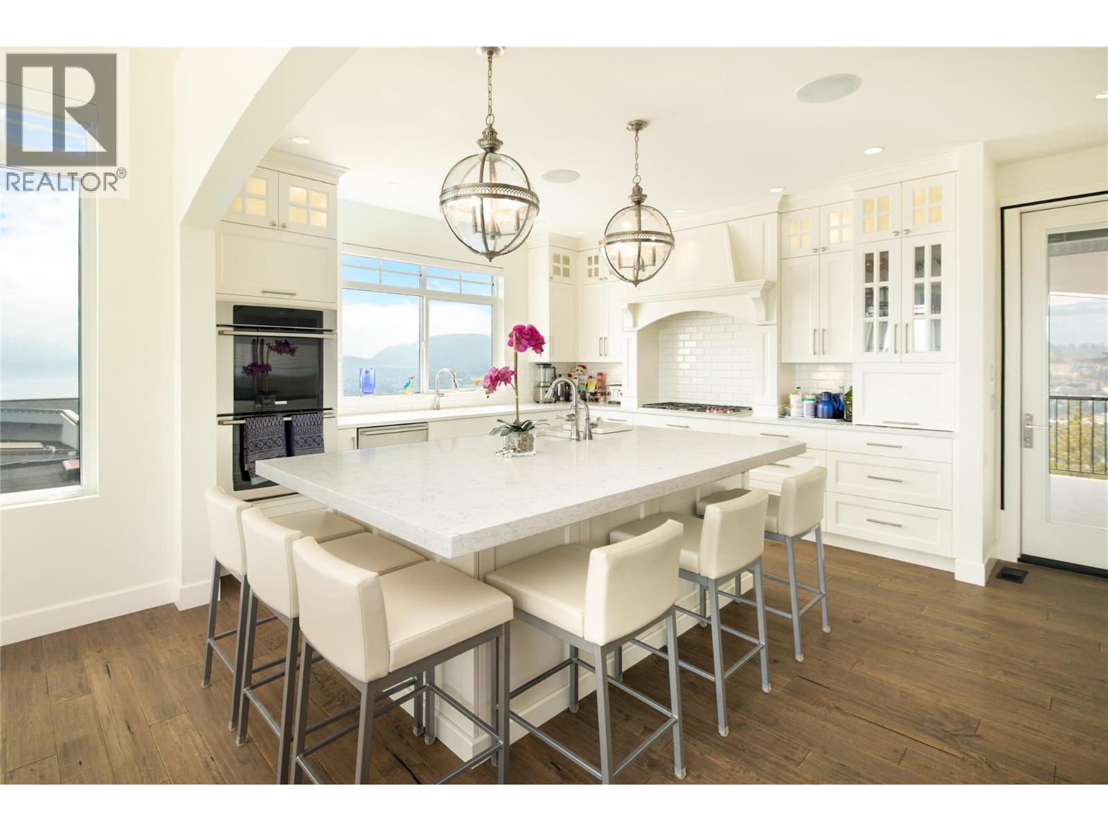 3351 Vineyard View Drive