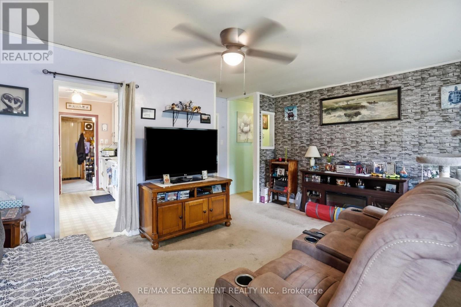 9 LANCASTER AVENUE
