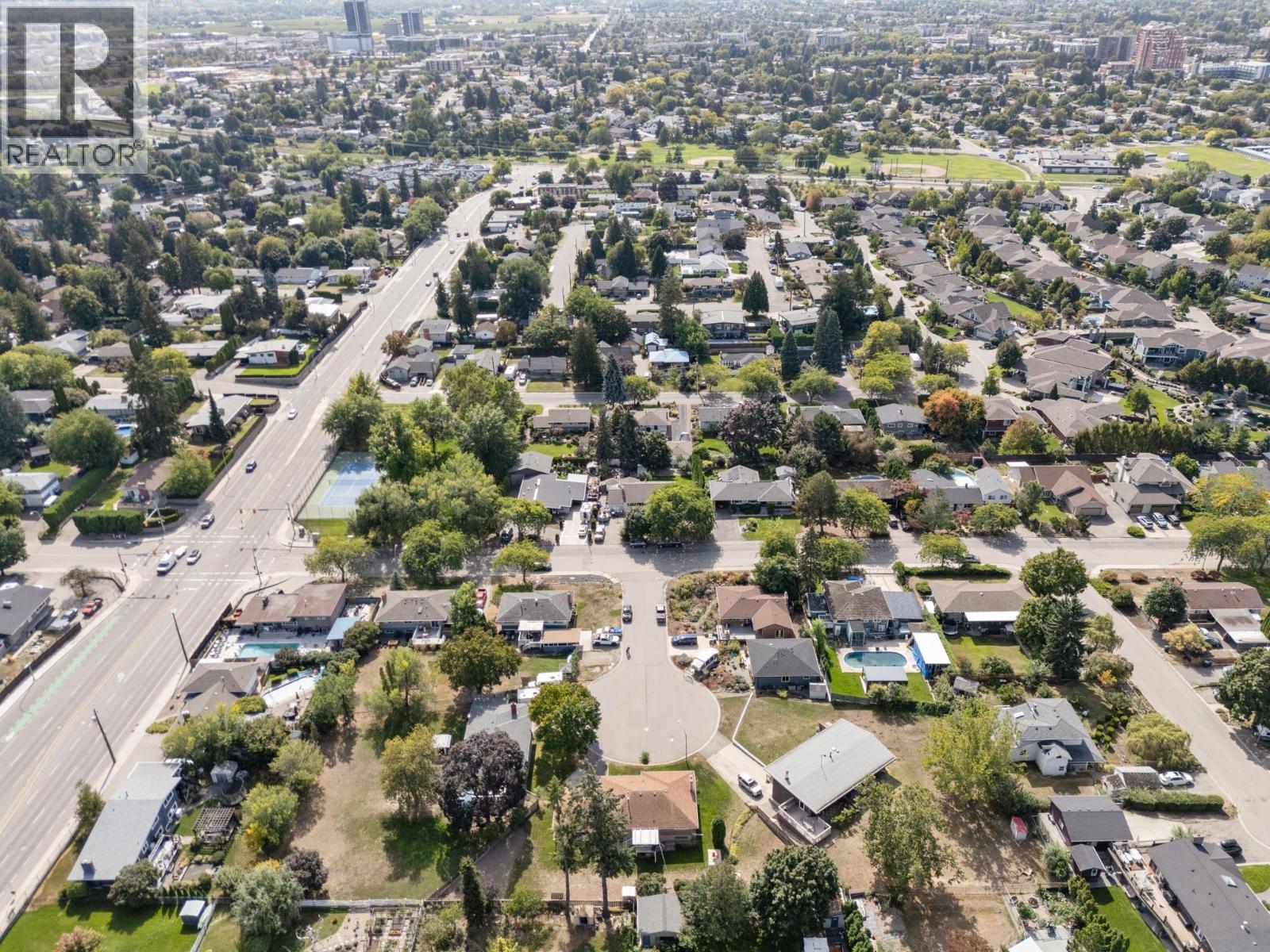 1442 Glenaire Crescent