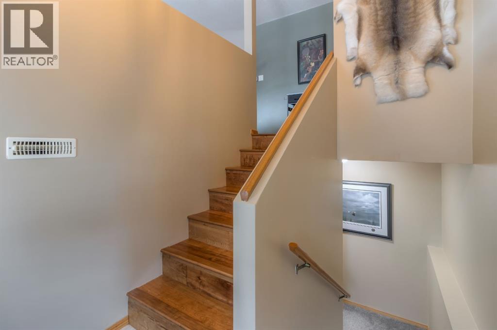 1404 16 Avenue S