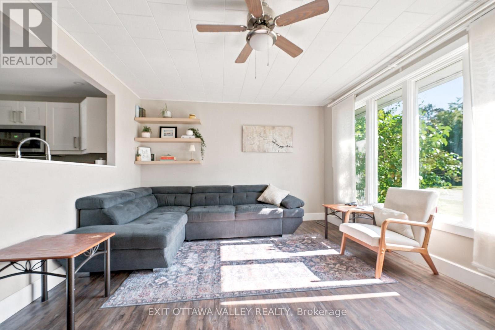 41 HURON STREET - Photo 3