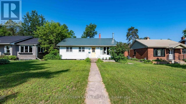 41 HURON STREET