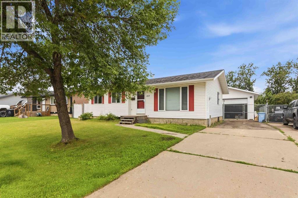 157 ROGERS CRESCENT, FORT MCMURRAY, AB T9H 2W7 - Image 1442483364.jpeg?d=l
