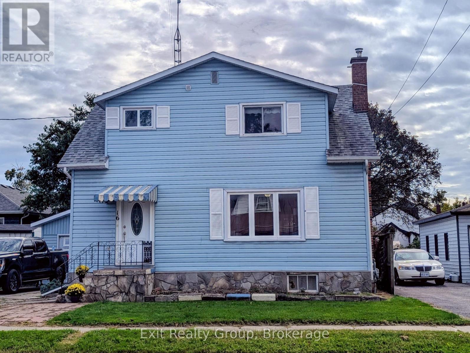 16 MERCIA STREET - Photo 2