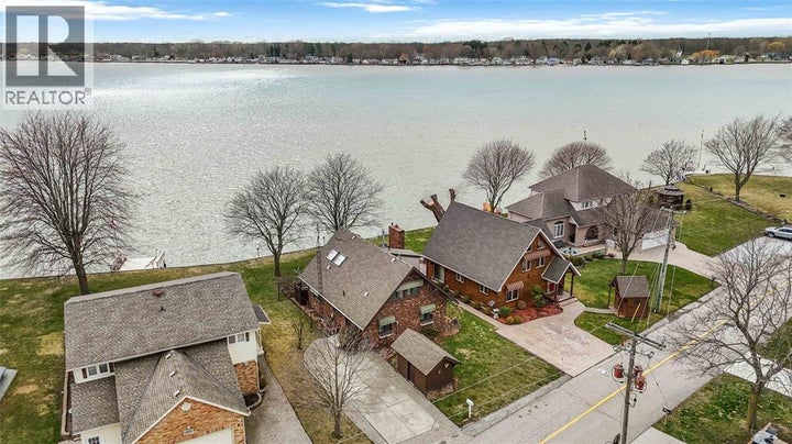 Photo 1 of 50 — 4631 Old River ROAD, Port Lambton, ON N0P 2B0