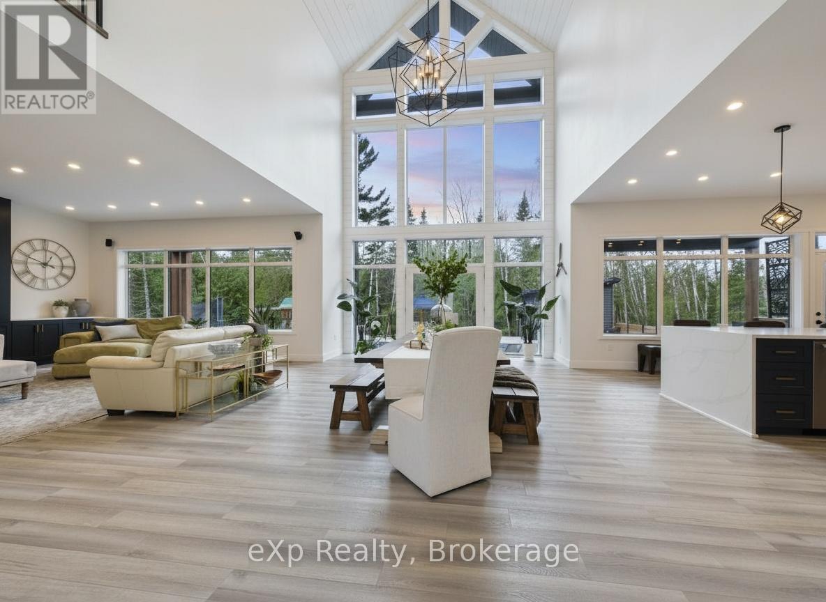 36 LAKESIDE WOODS CRESCENT