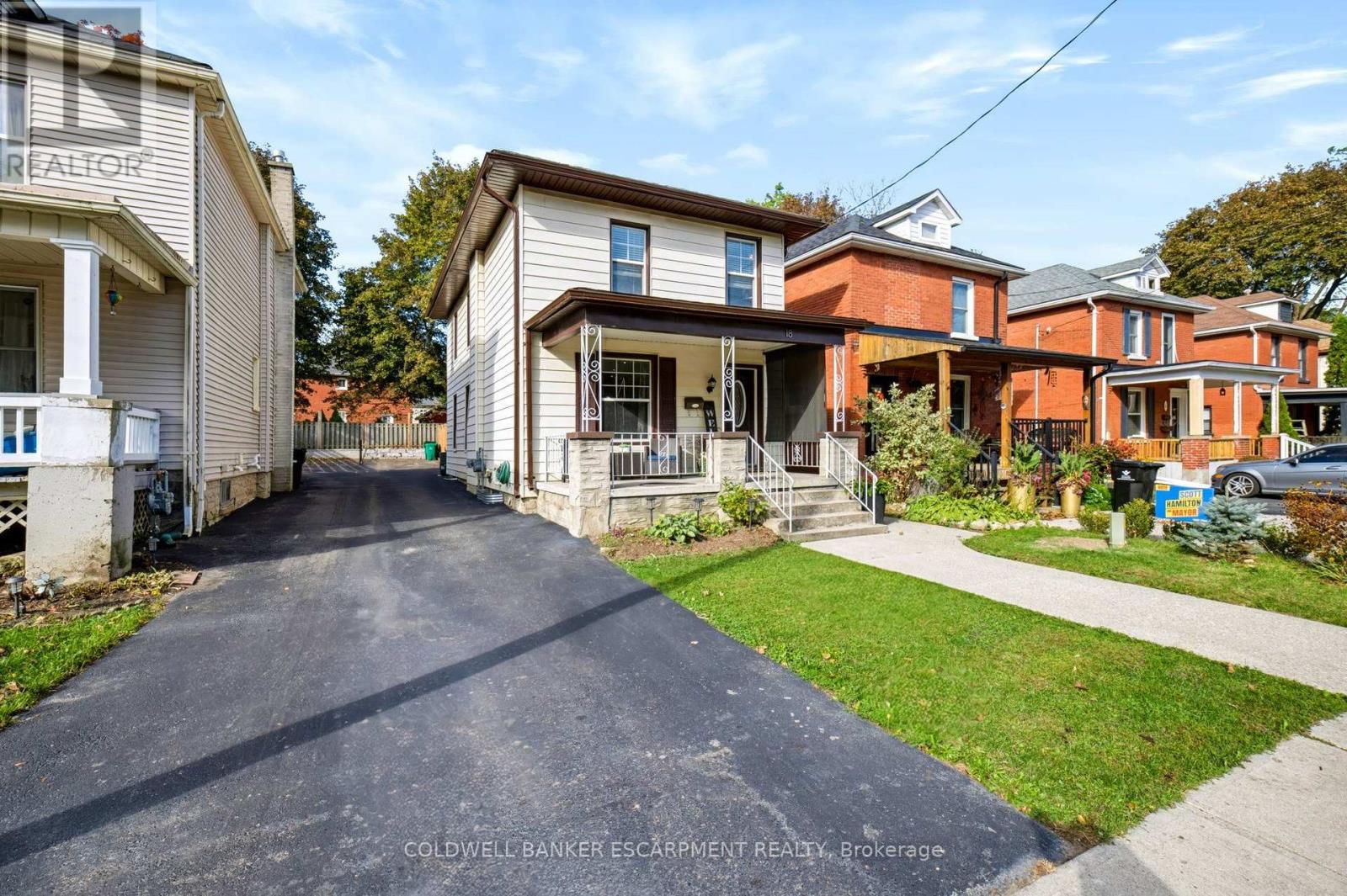18 LOWREY AVENUE N