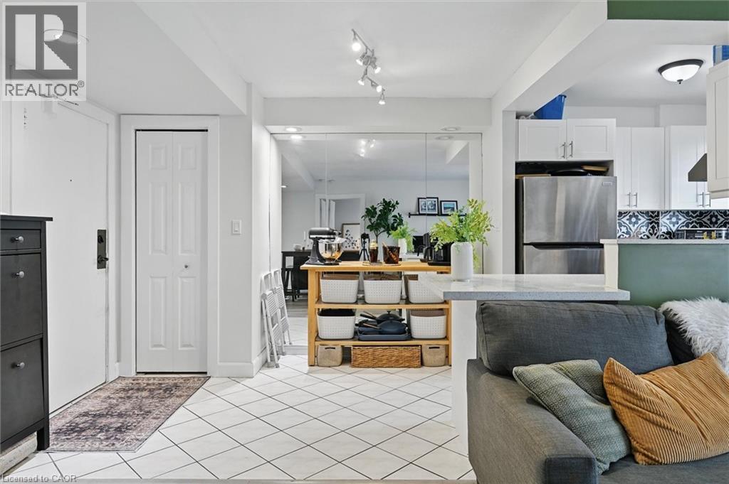 2373 KING Street E Unit# 43