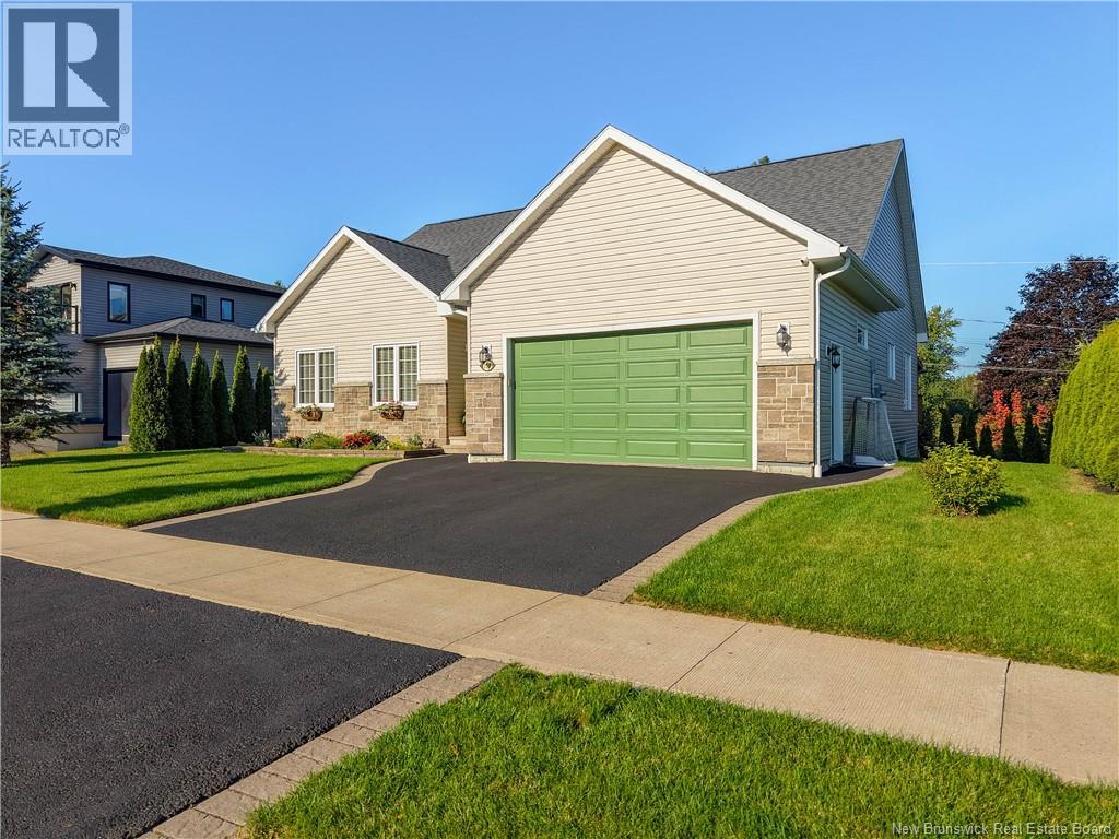 138 Still Water Crescent - Photo 2