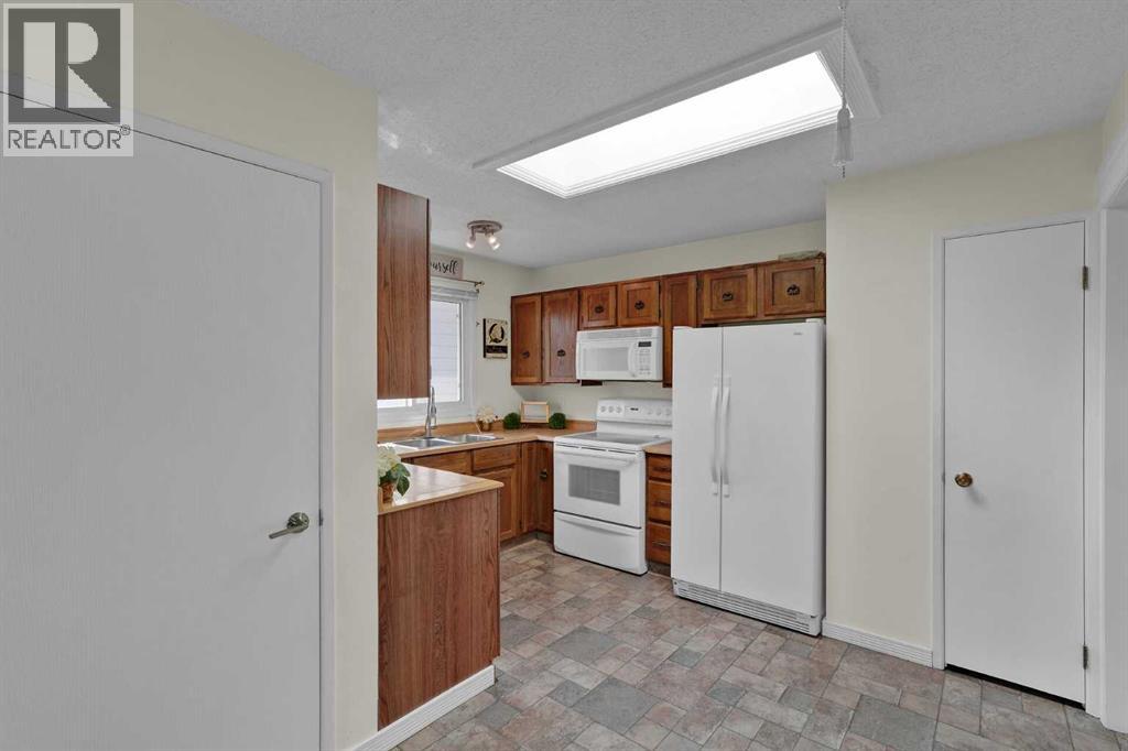 27 Bedridge Way NE
