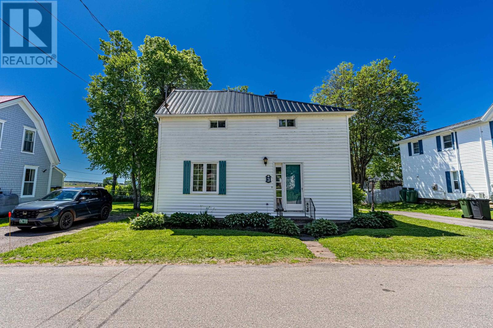 3 HOWARD Street - Photo 2