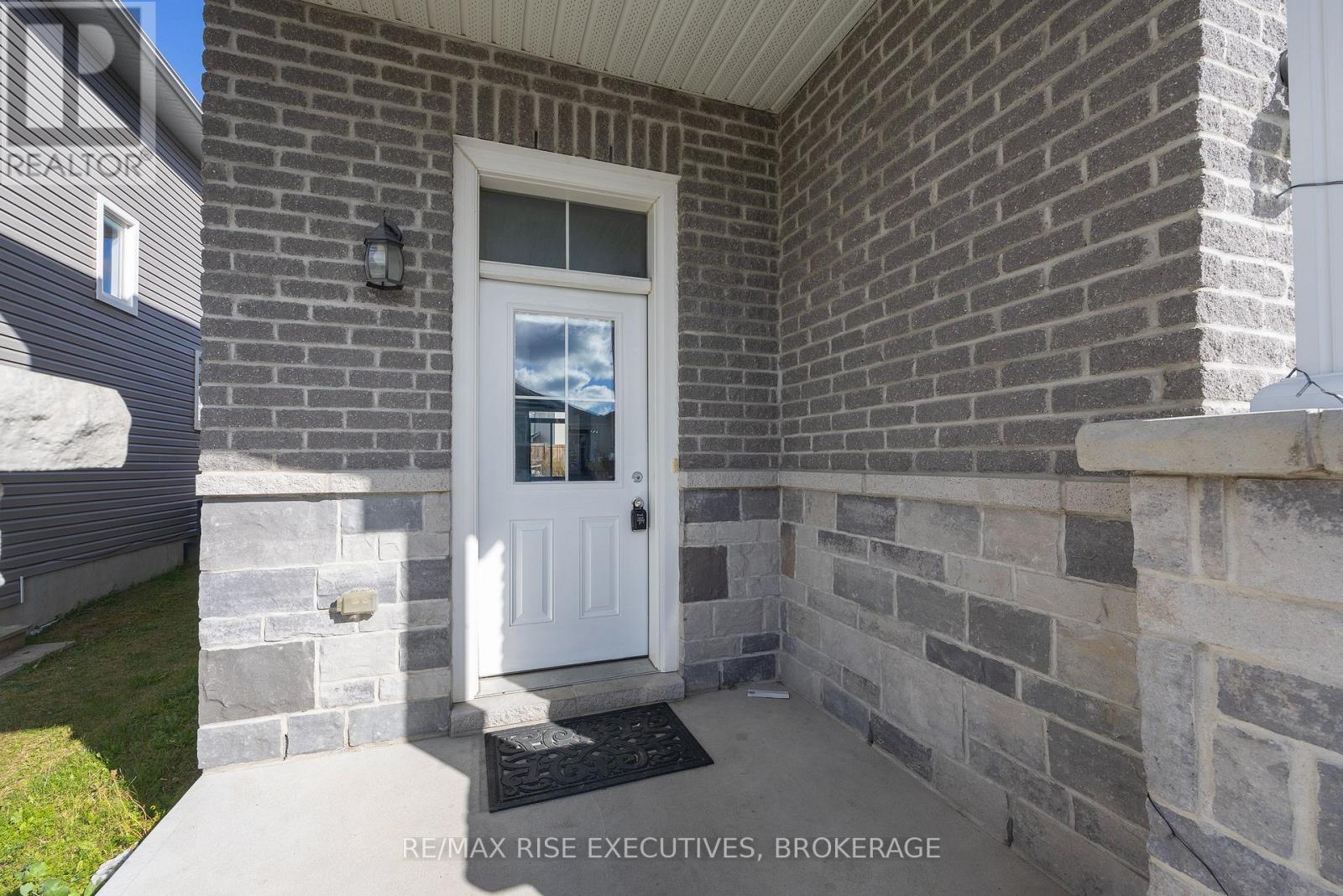 567 BETH CRESCENT