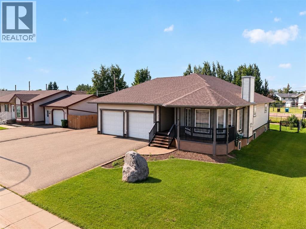 9814 108 STREET, LA CRETE, AB T0H 2H0 - Image 4173713444.jpeg?d=l