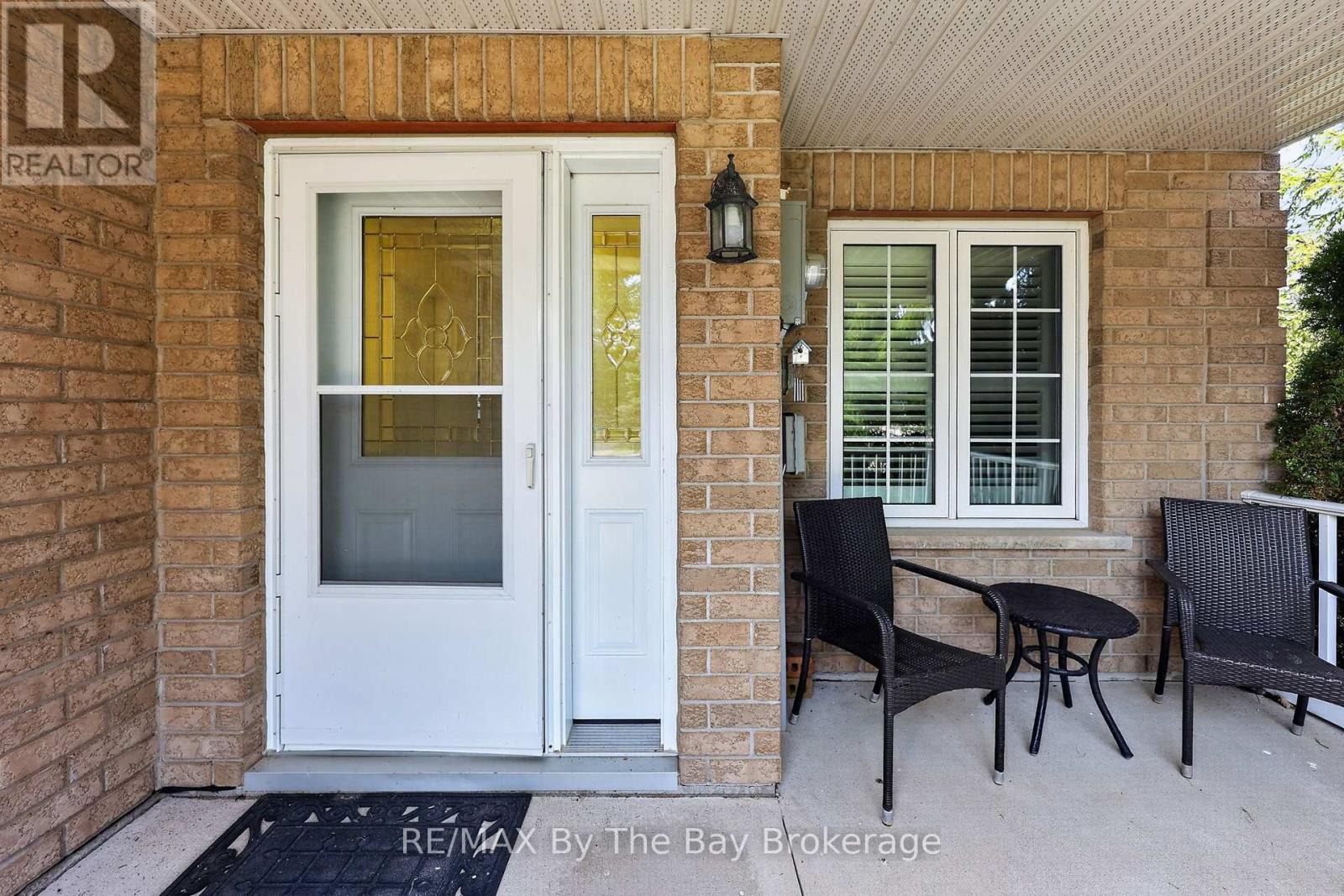 105 MEADOW LANE