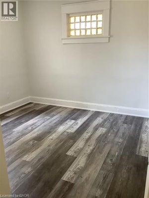4 - 90 Kent St S, Simcoe, ON 3