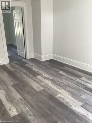 4 - 90 Kent St S, Simcoe, ON 4