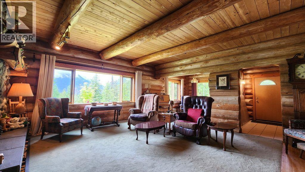 8470 Red Mountain Road