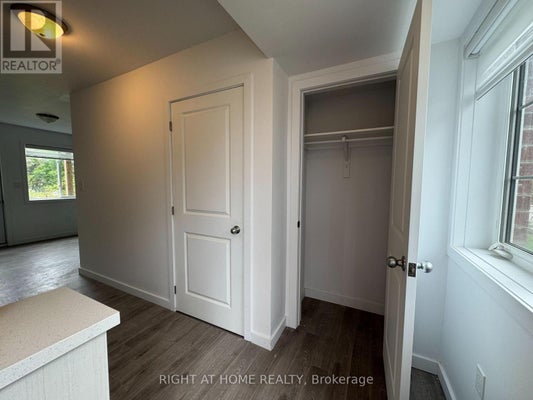 99 Highriver Trail, Welland (Broadway), ON 2