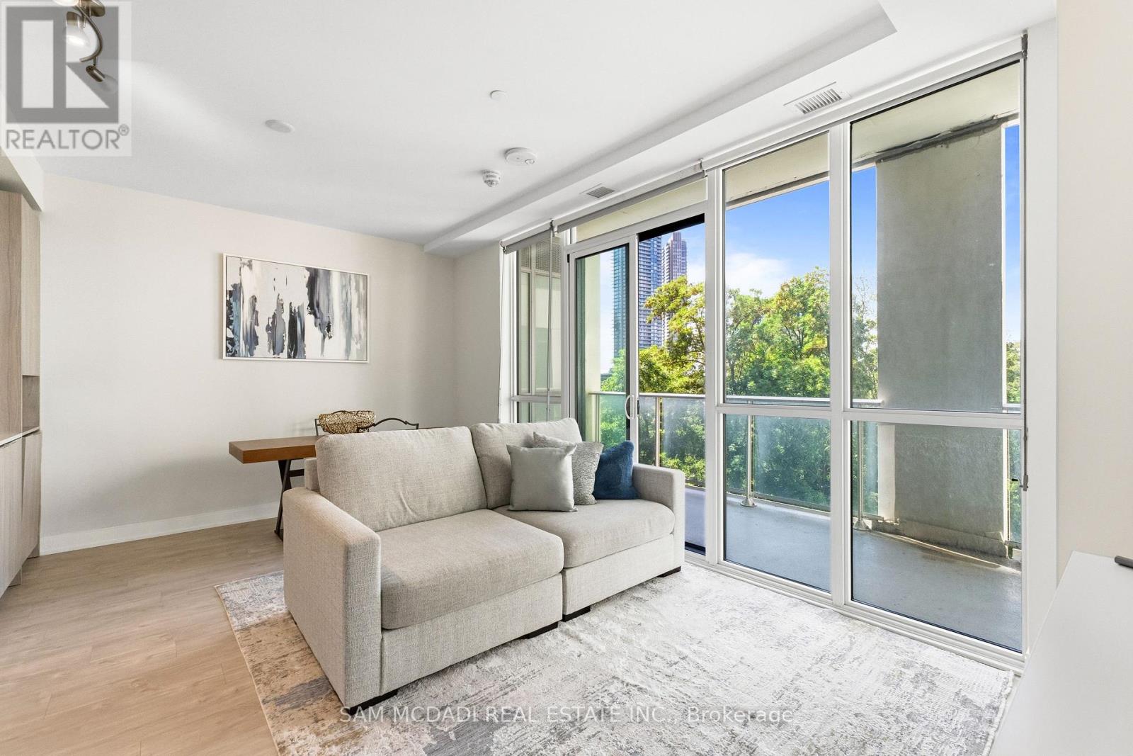 414 - 70 ANNIE CRAIG DRIVE