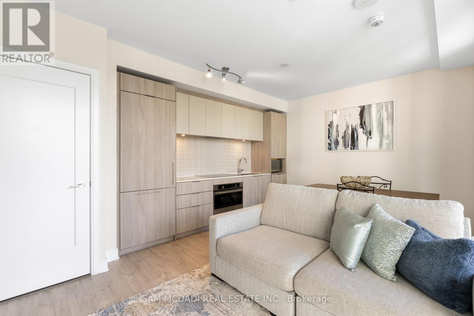 414 - 70 ANNIE CRAIG DRIVE