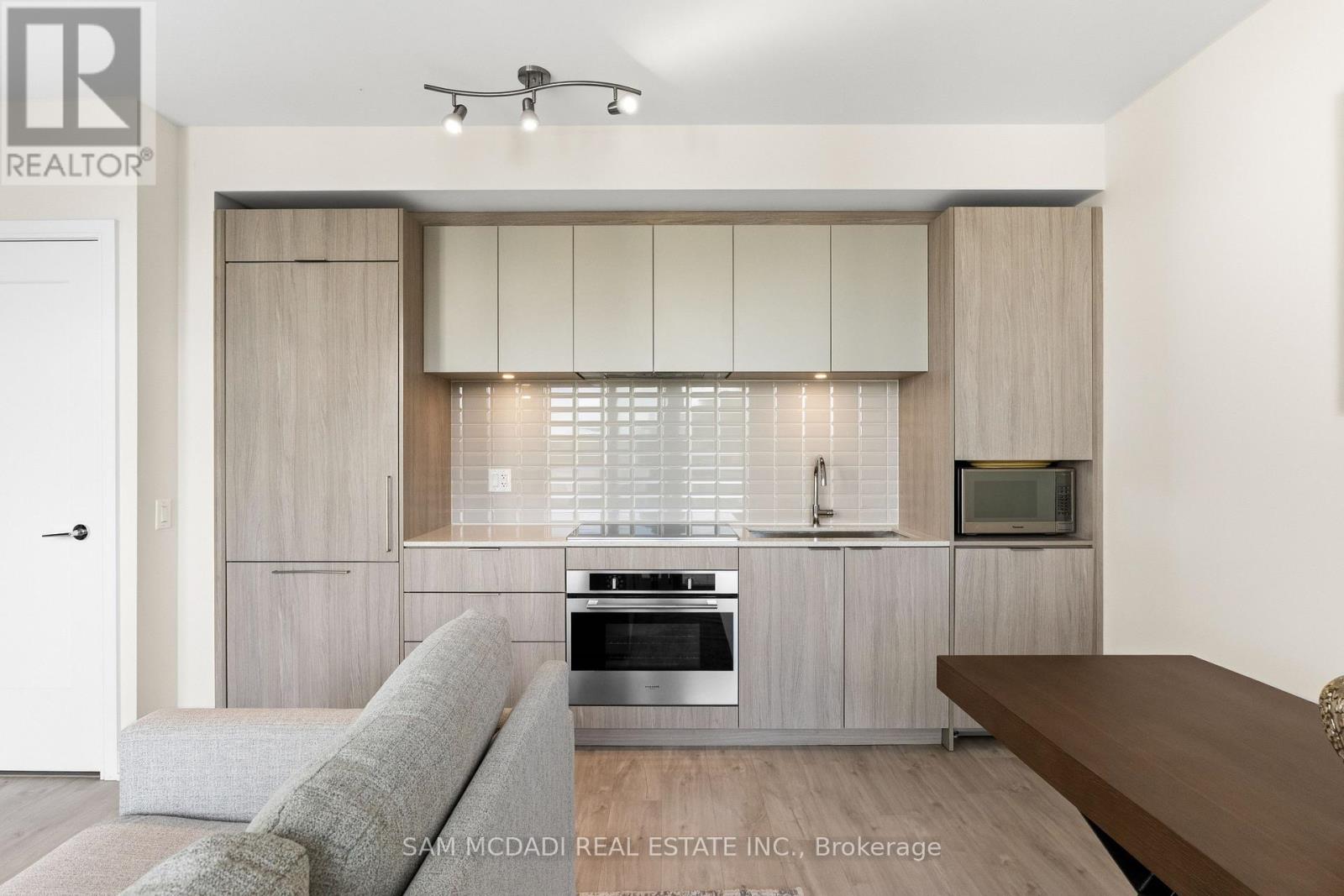 414 - 70 ANNIE CRAIG DRIVE