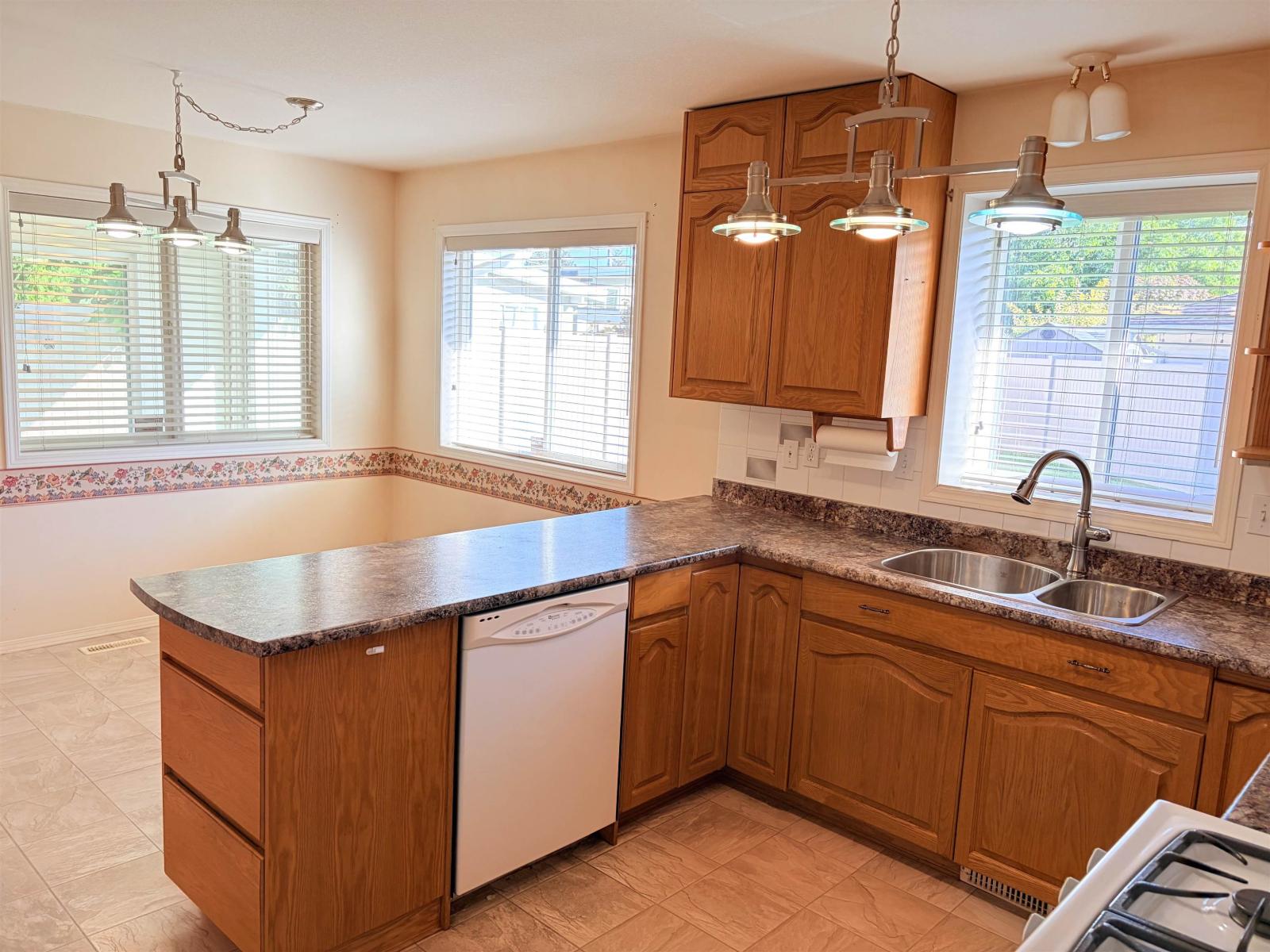 21 46485 AIRPORT ROAD, Chilliwack Proper South