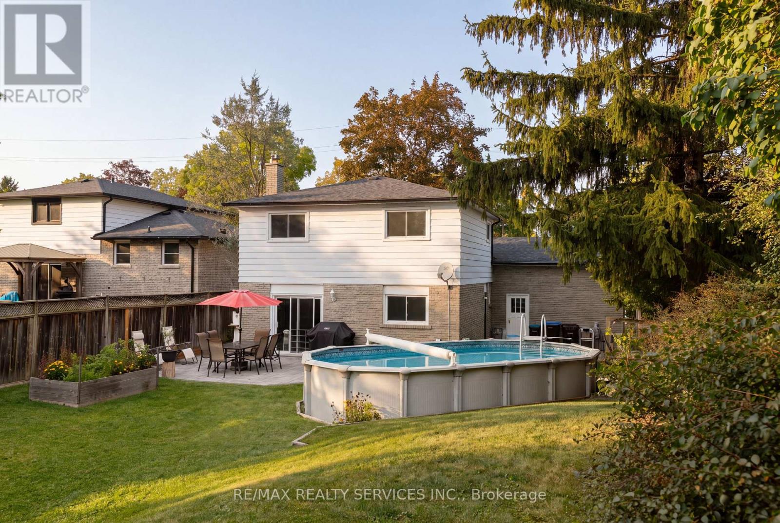 37 MAPLE AVENUE W