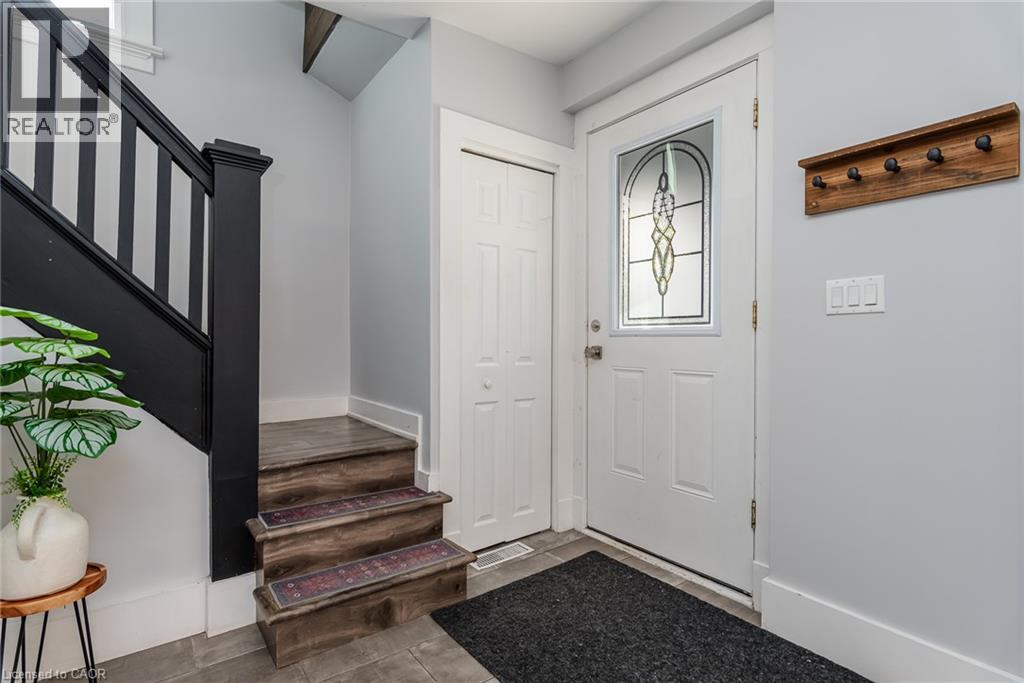 40 WOODLAND Avenue