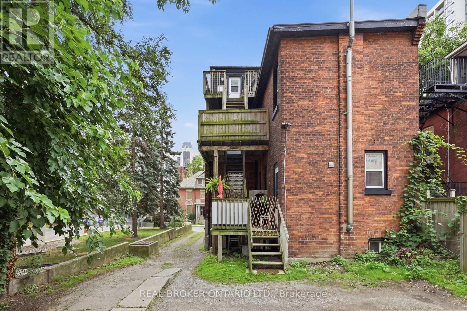 98 DUKE STREET