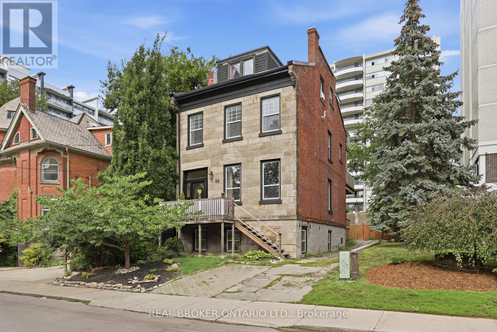 98 DUKE STREET