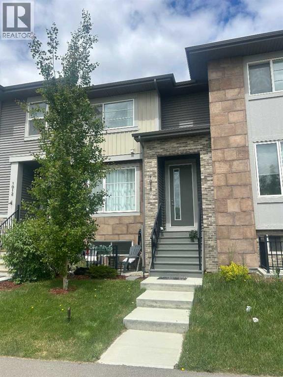 1016 Lanark Boulevard SE