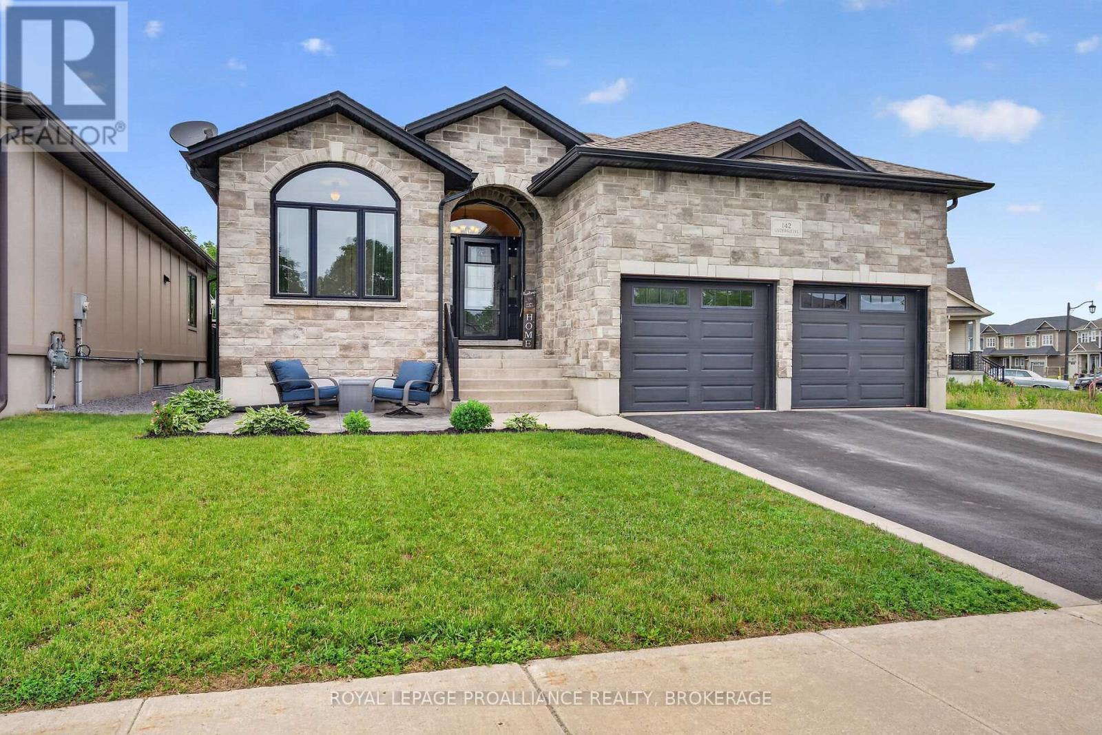 142 GILDERSLEEVE BOULEVARD