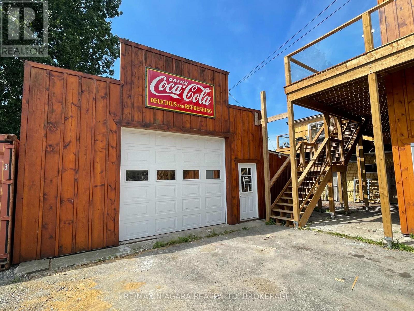 335 WELLINGTON STREET