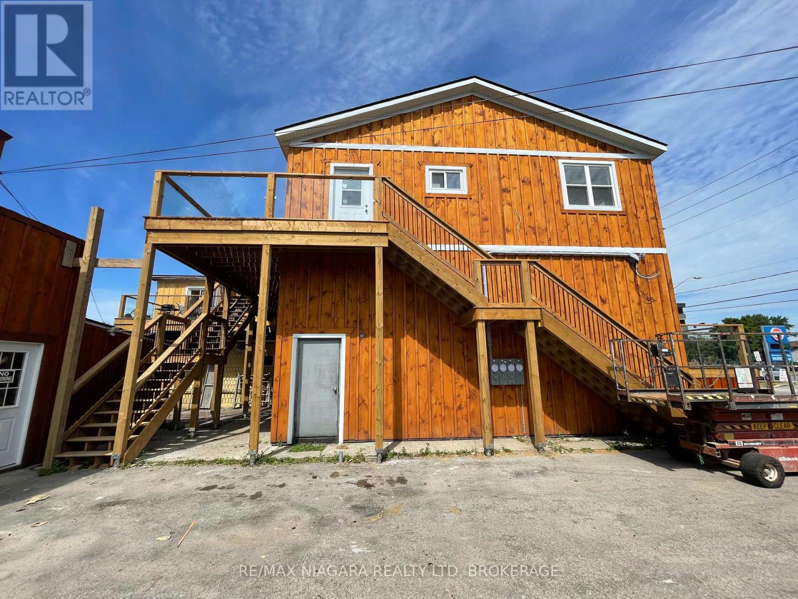 335 WELLINGTON STREET