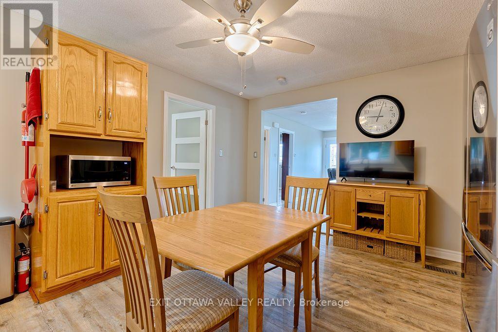 39 CREEK STREET - Photo 4