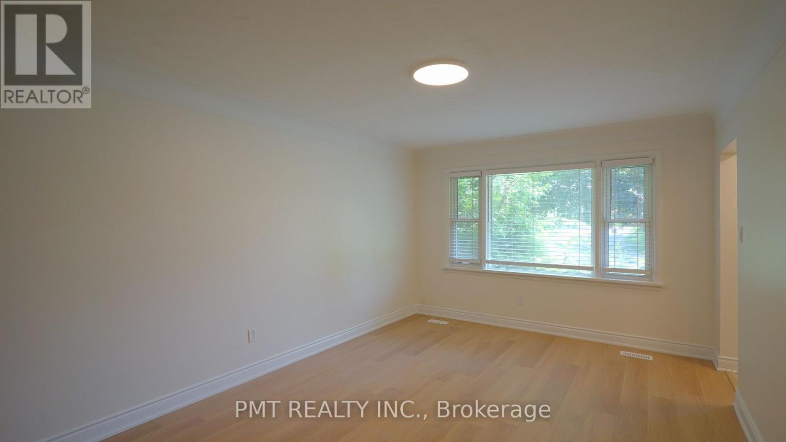 143 ELGIN CRESCENT