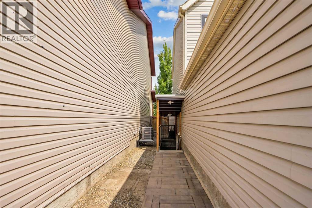 91 Copperstone Gate SE