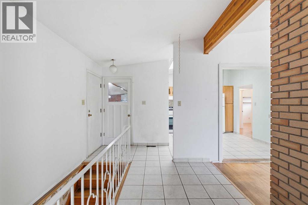132 Lake Wapta Rise SE